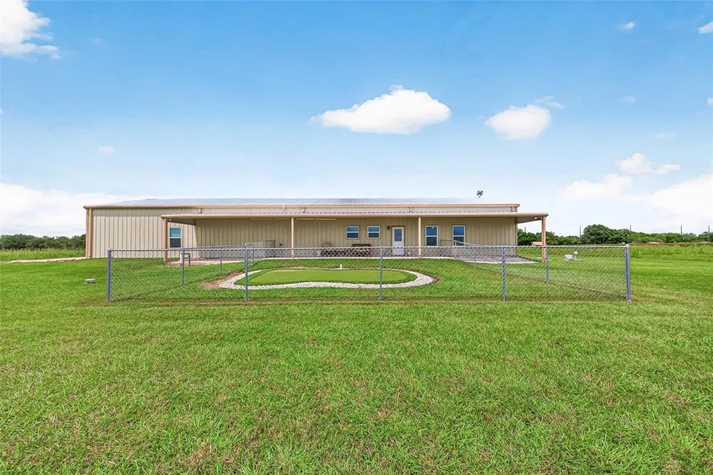 8430 Altimore Road Needville, TX 77461