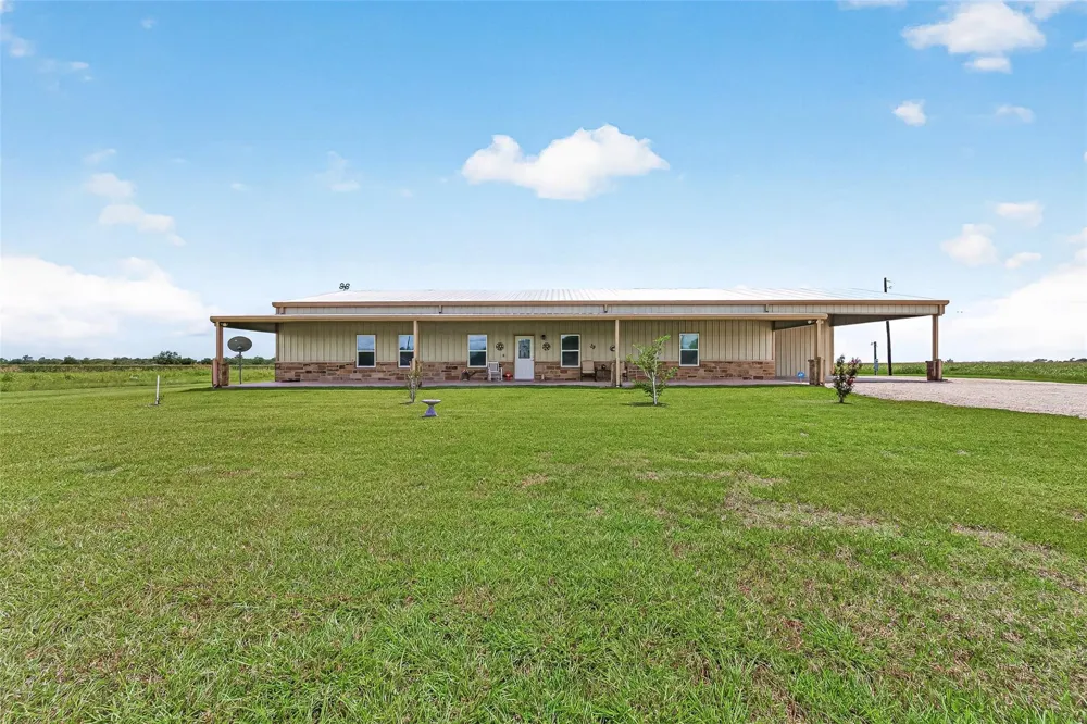8430 Altimore Road Needville, TX 77461