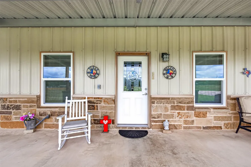 8430 Altimore Road Needville, TX 77461
