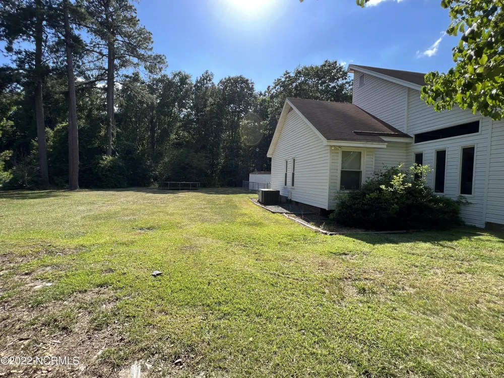 12040 Mccormick Drive Maxton, NC 28364