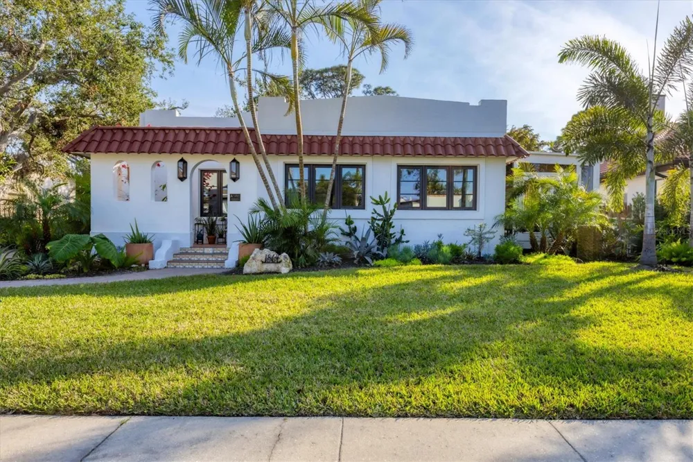 1864 CLEMATIS ST STREET Sarasota, FL 34239