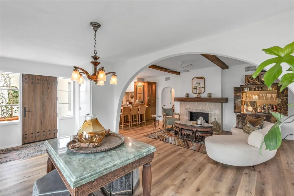 1864 CLEMATIS ST STREET Sarasota, FL 34239