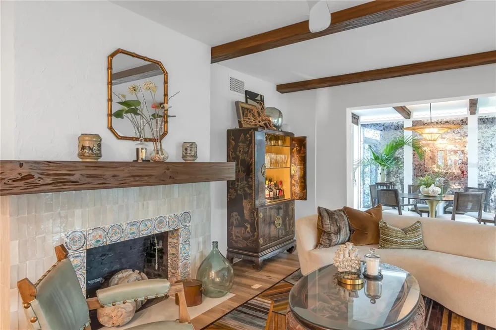 1864 CLEMATIS ST STREET Sarasota, FL 34239