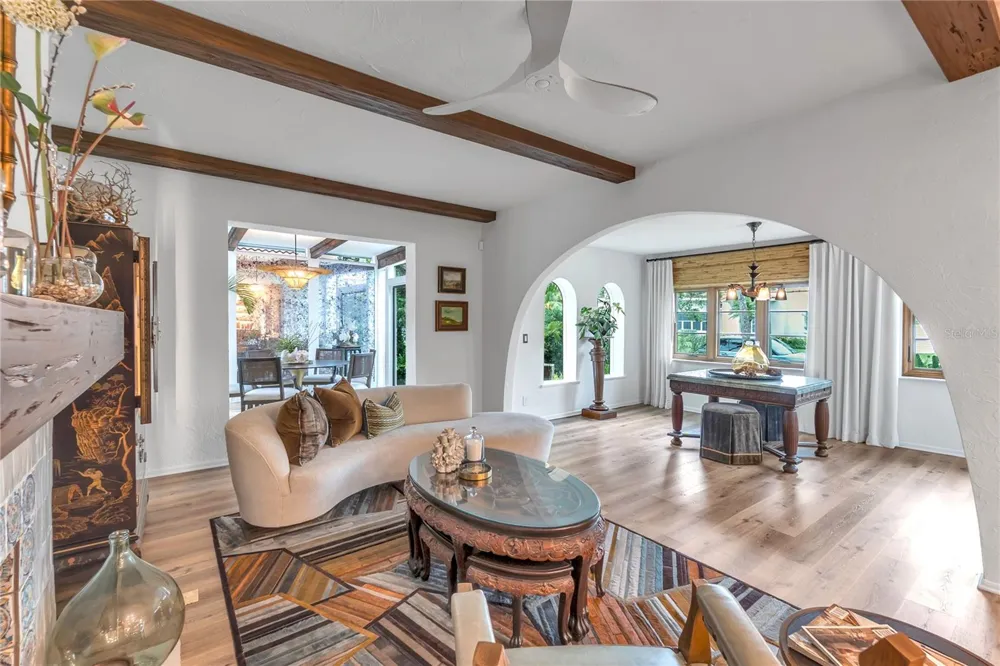 1864 CLEMATIS ST STREET Sarasota, FL 34239