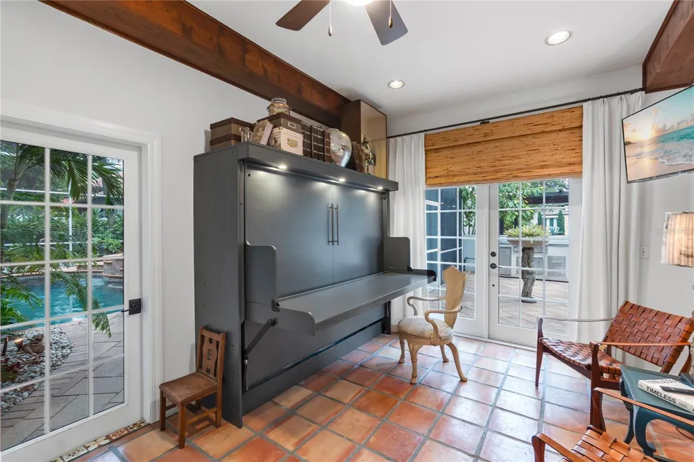 1864 CLEMATIS ST STREET Sarasota, FL 34239