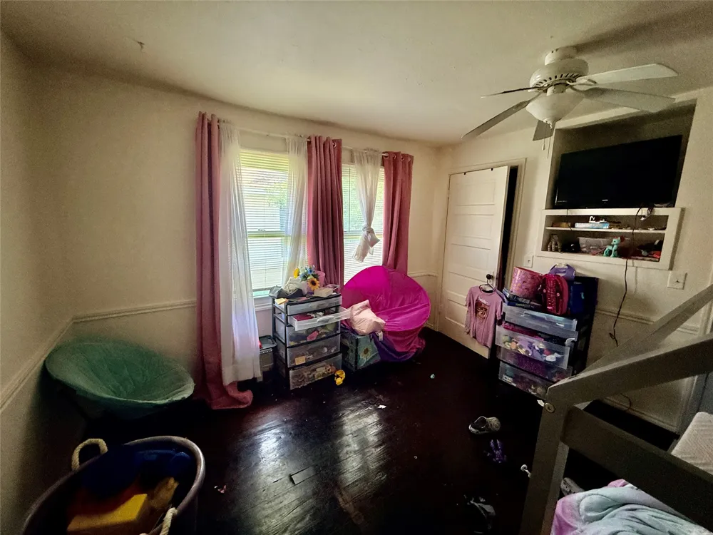 922 Plum Street Graham, TX 76450