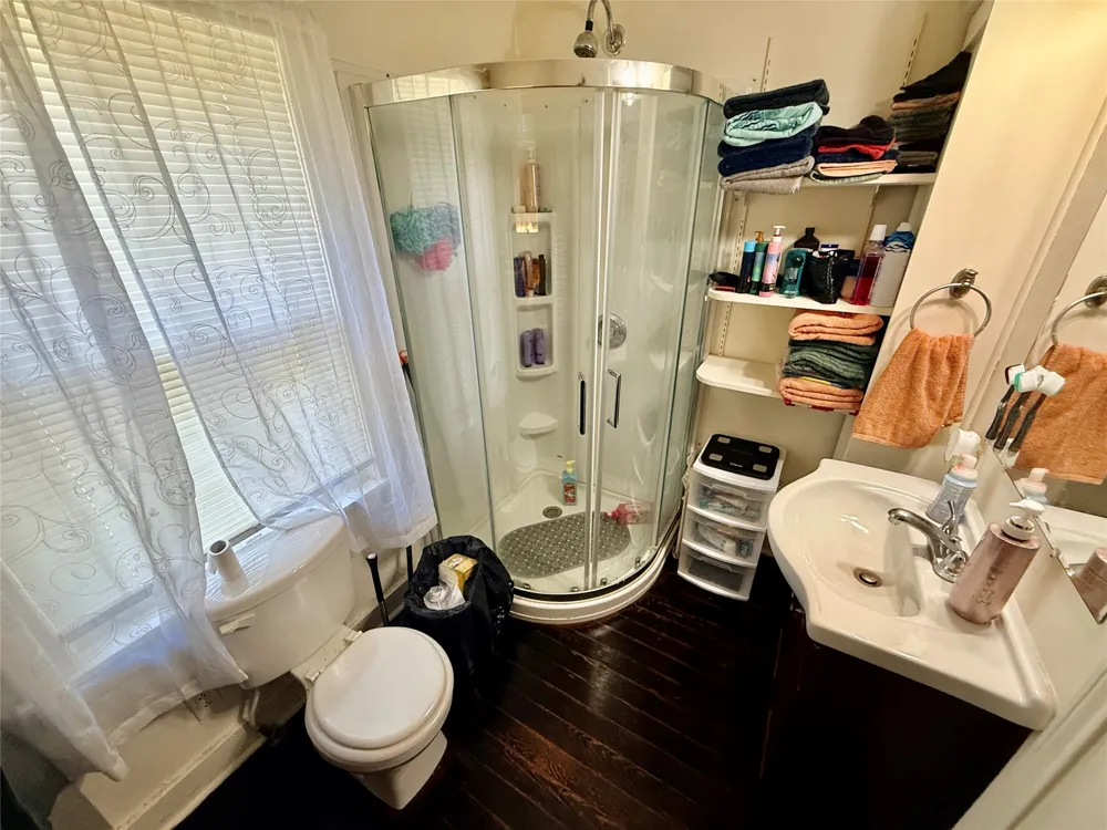 922 Plum Street Graham, TX 76450