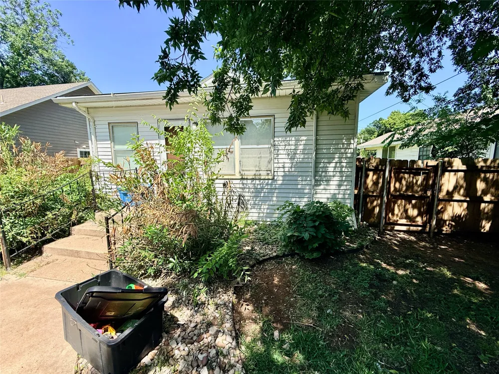 922 Plum Street Graham, TX 76450