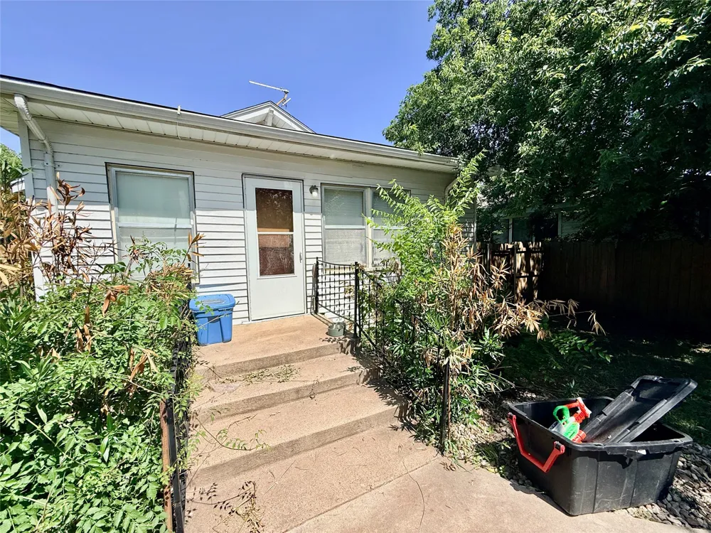 922 Plum Street Graham, TX 76450