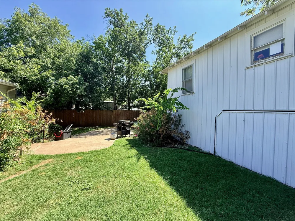 922 Plum Street Graham, TX 76450