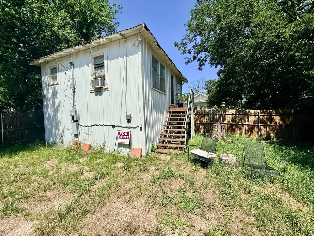922 Plum Street Graham, TX 76450
