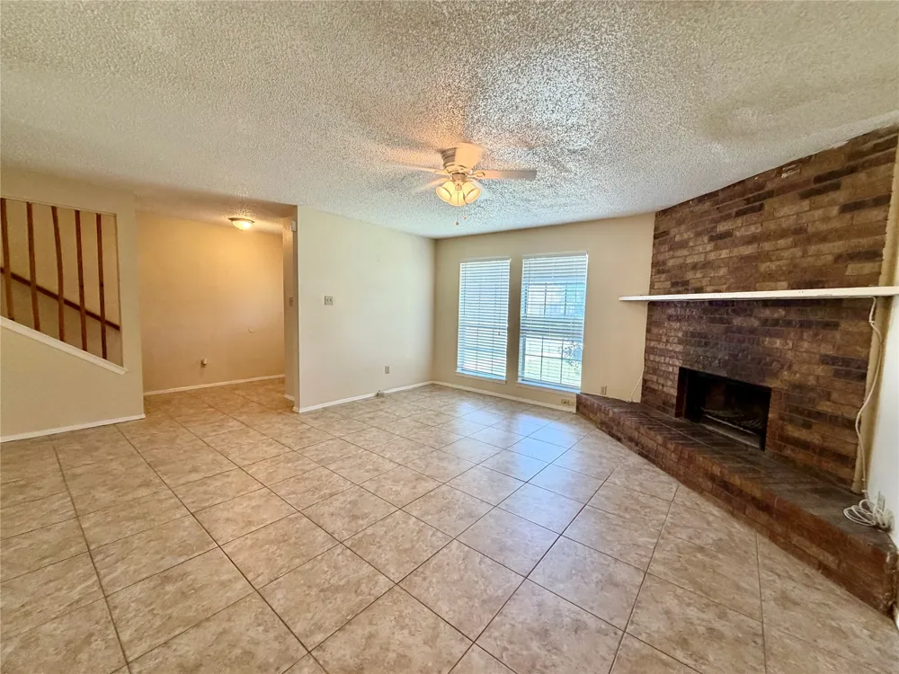 1301 Lovell Drive Arlington, TX 76012