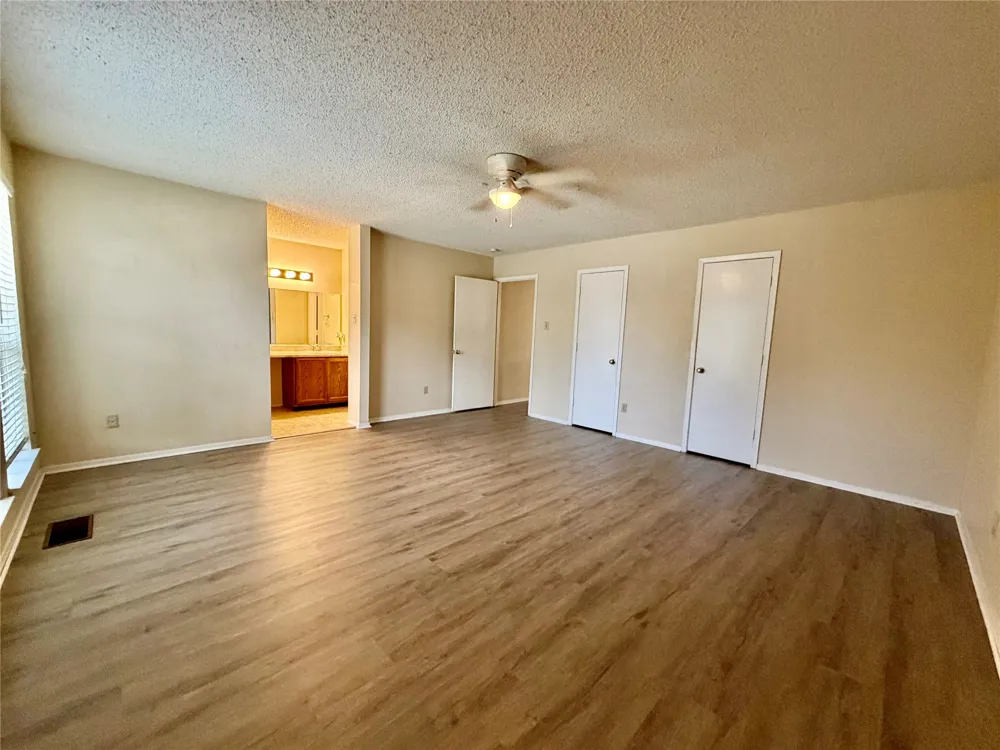 1301 Lovell Drive Arlington, TX 76012