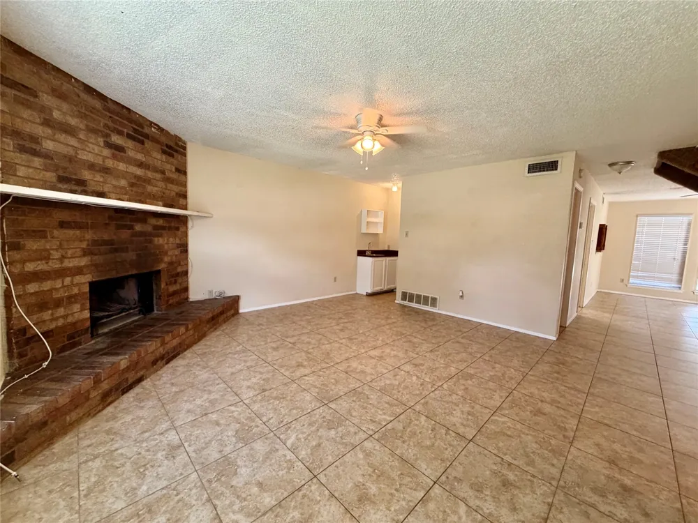 1301 Lovell Drive Arlington, TX 76012