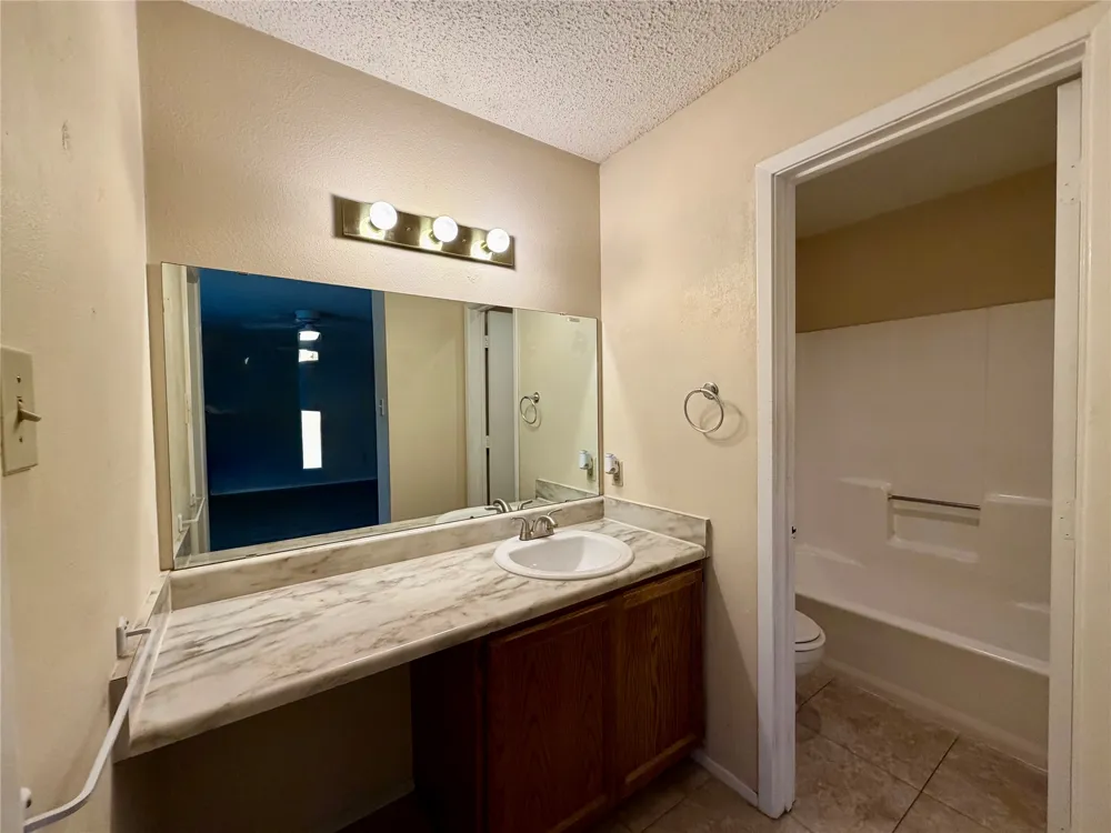 1301 Lovell Drive Arlington, TX 76012