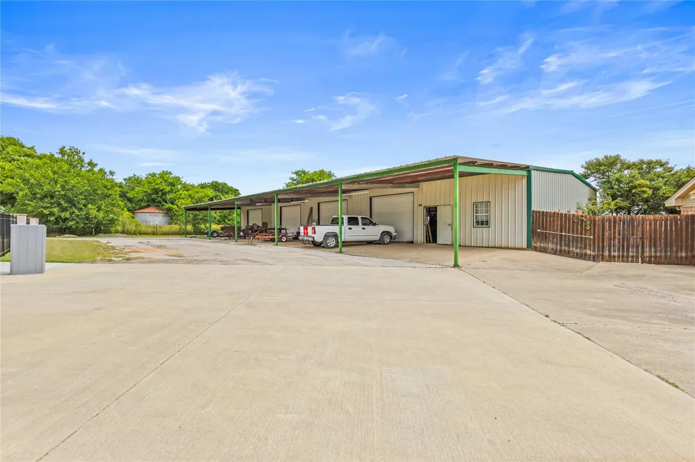 414 County Road 437 Eddy, TX 76524