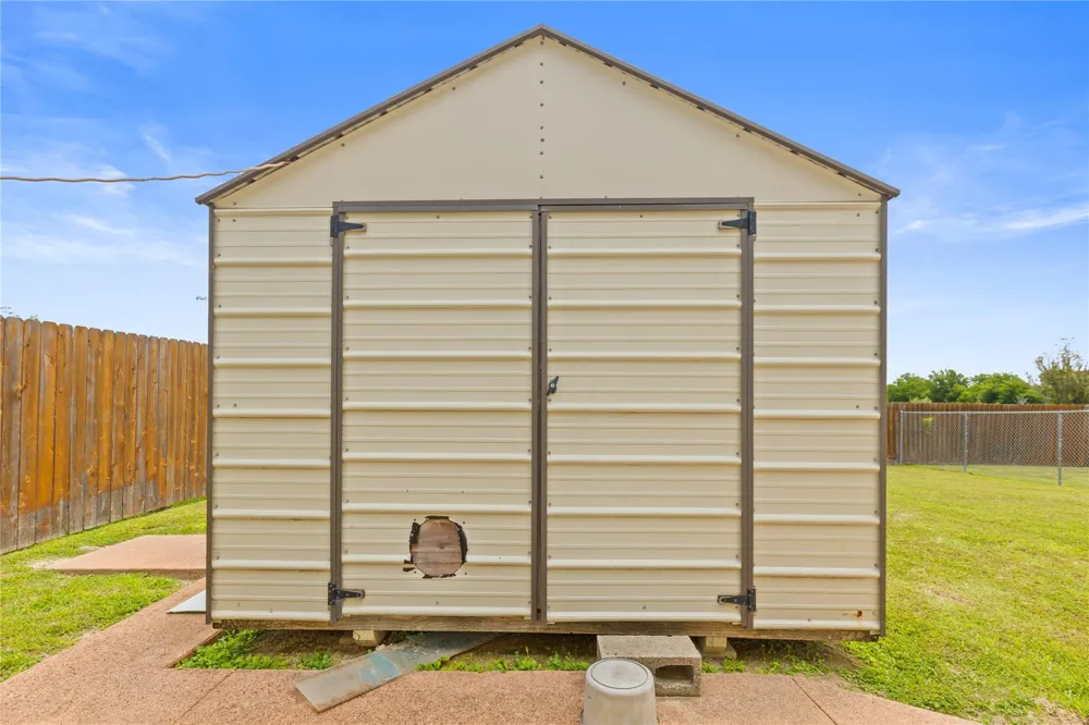 414 County Road 437 Eddy, TX 76524