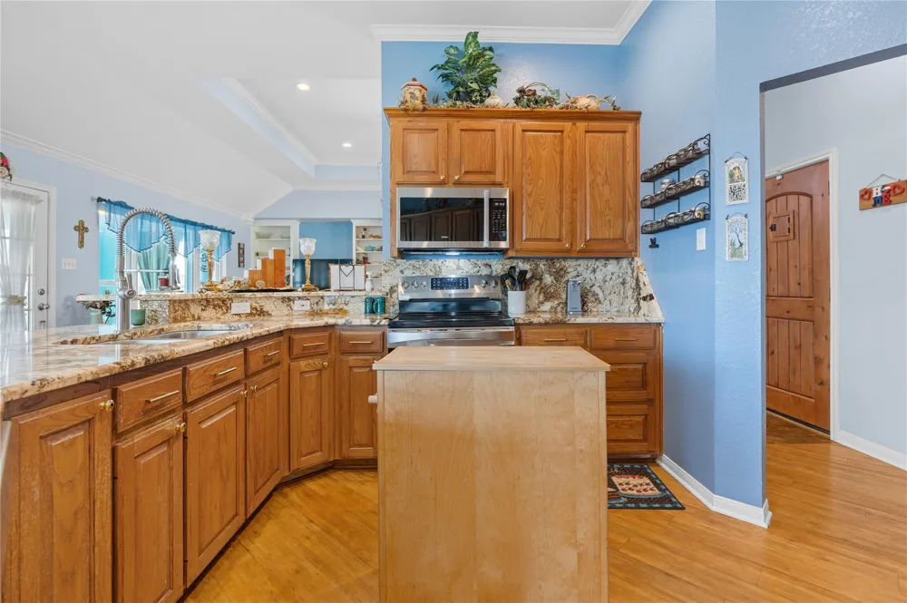414 County Road 437 Eddy, TX 76524