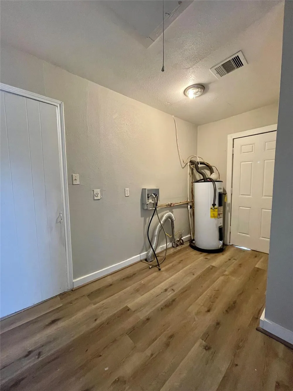 327 W 7th Street Freeport, TX 77541