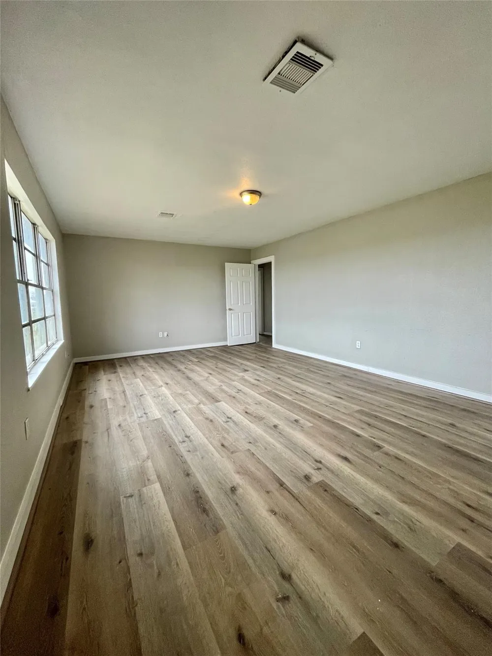 327 W 7th Street Freeport, TX 77541