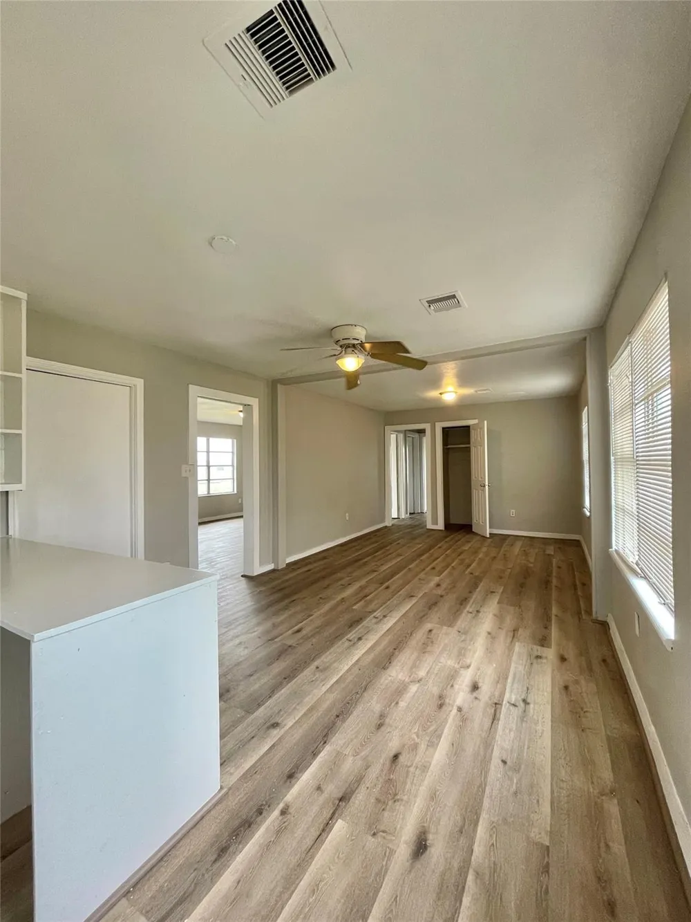 327 W 7th Street Freeport, TX 77541