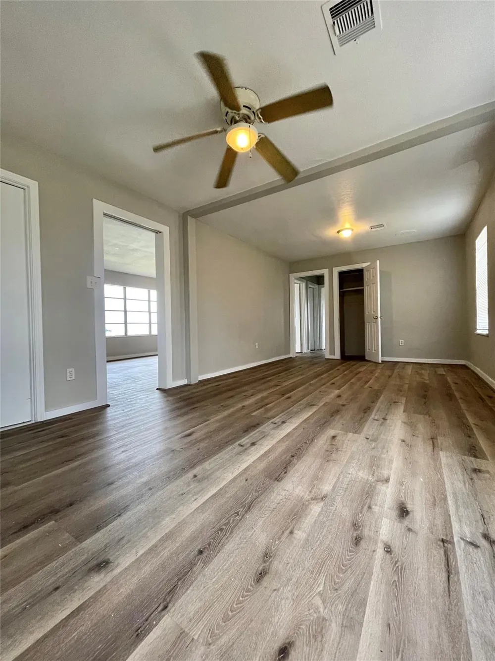 327 W 7th Street Freeport, TX 77541