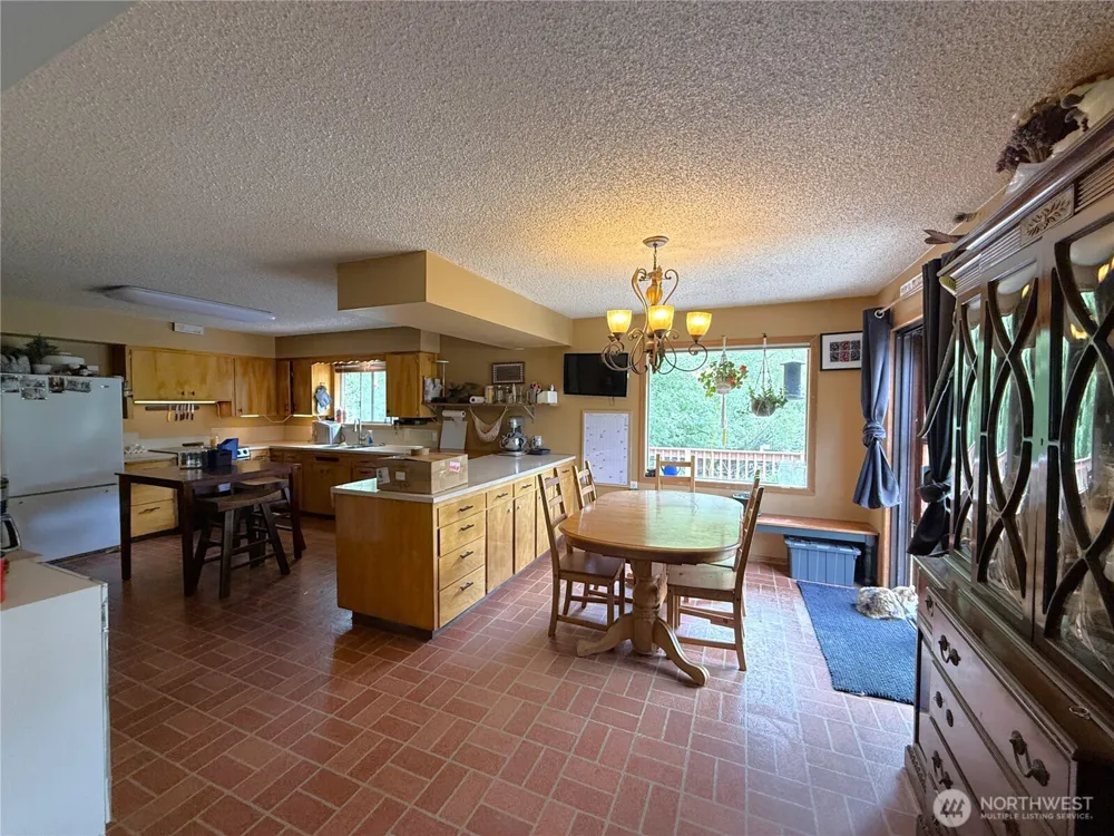 1742 Toroda Creek Road Wauconda, WA 98859