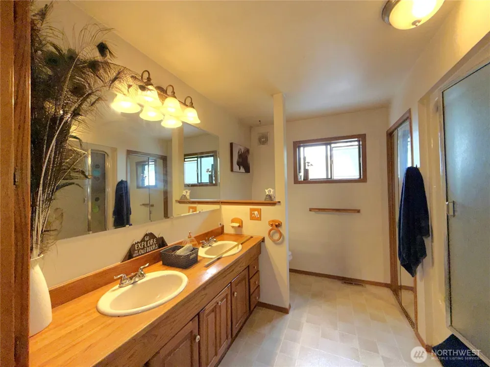 1742 Toroda Creek Road Wauconda, WA 98859