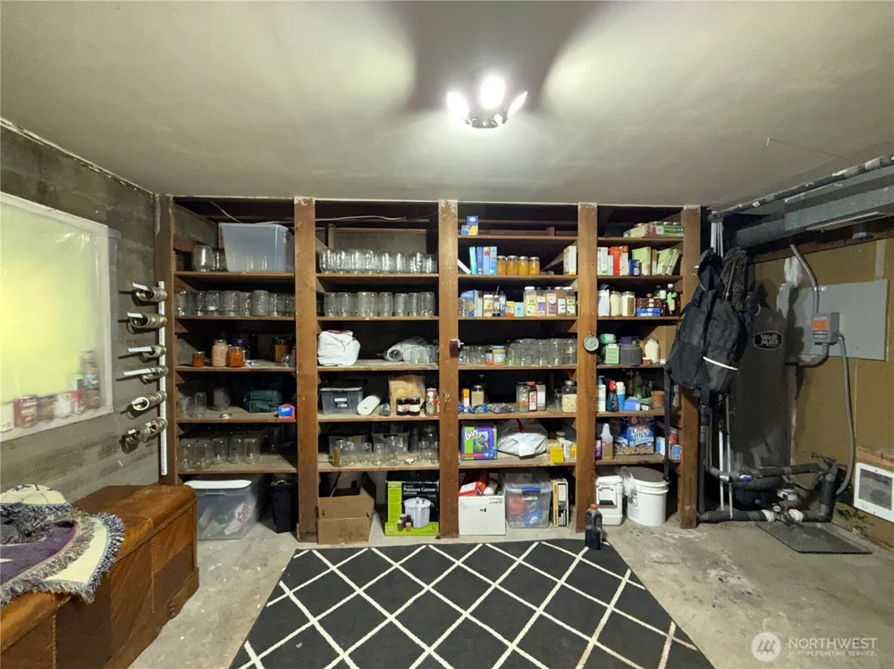 1742 Toroda Creek Road Wauconda, WA 98859