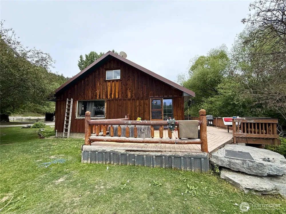 1742 Toroda Creek Road Wauconda, WA 98859