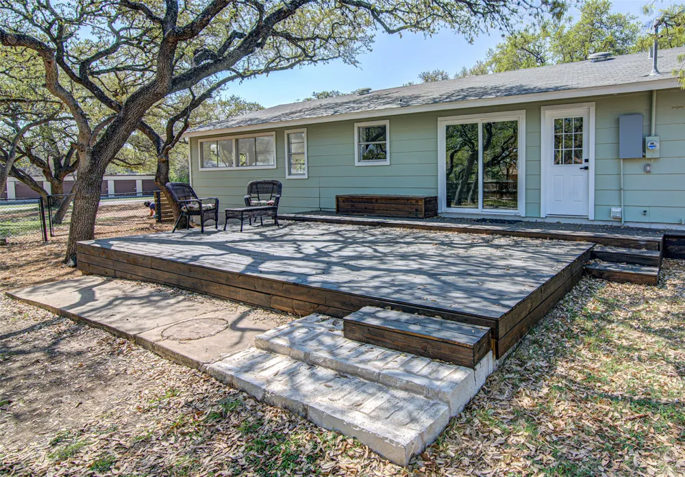 207 Haley Johnson City, TX 78636