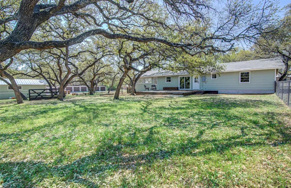 207 Haley Johnson City, TX 78636