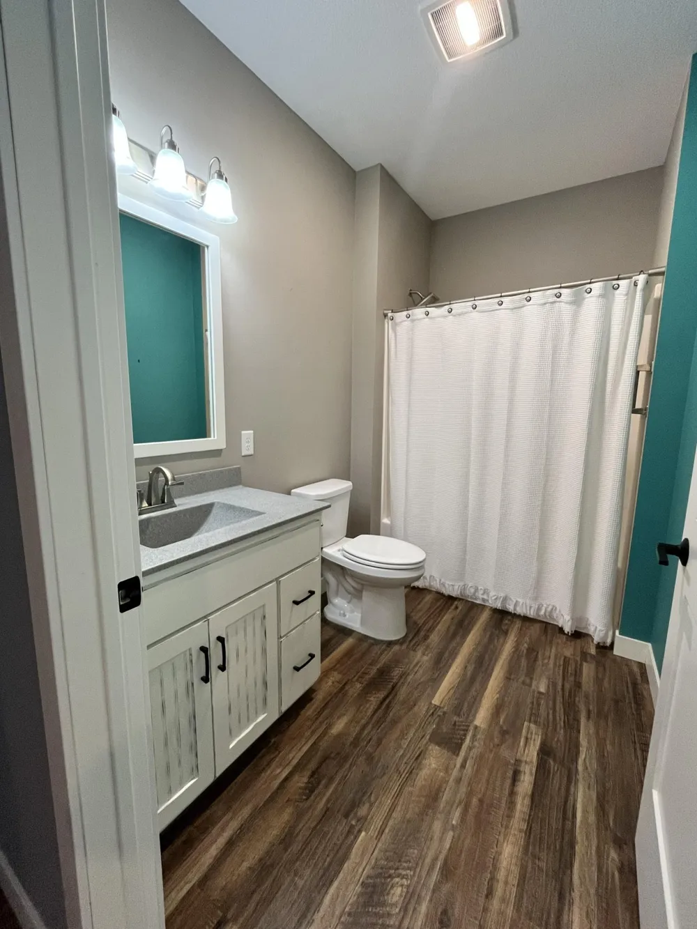 721 St James Circle Litchfield, MN 55355