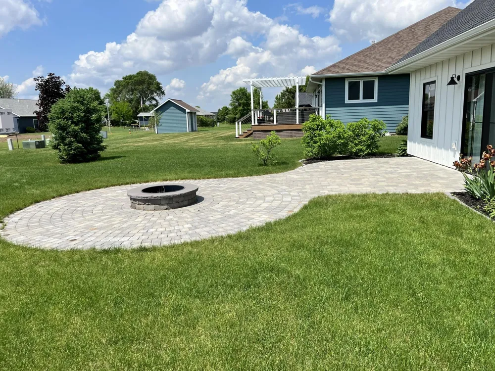 721 St James Circle Litchfield, MN 55355