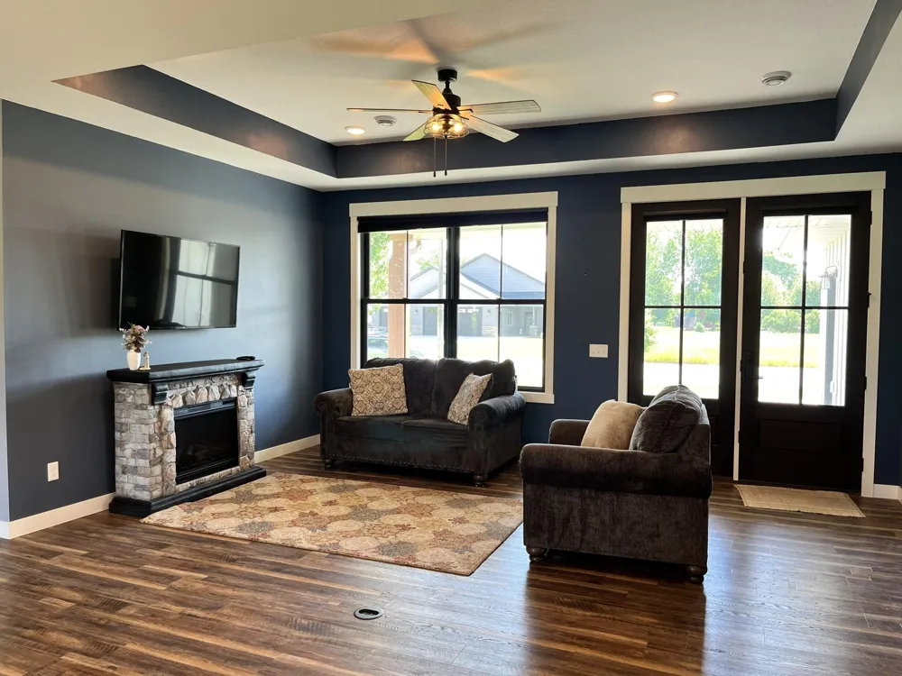 721 St James Circle Litchfield, MN 55355