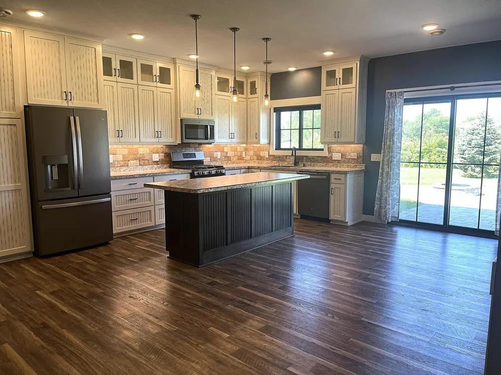 721 St James Circle Litchfield, MN 55355