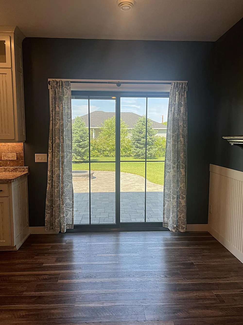 721 St James Circle Litchfield, MN 55355