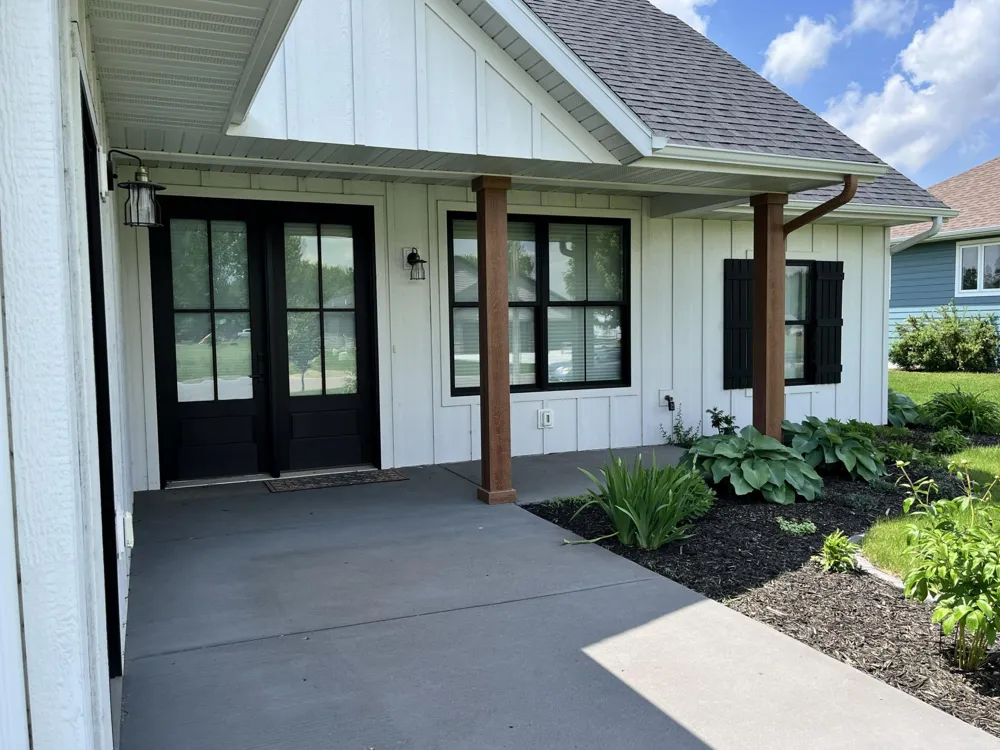 721 St James Circle Litchfield, MN 55355