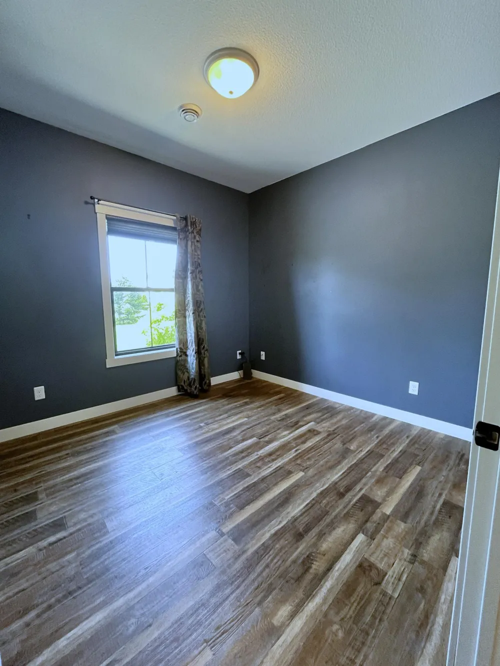 721 St James Circle Litchfield, MN 55355