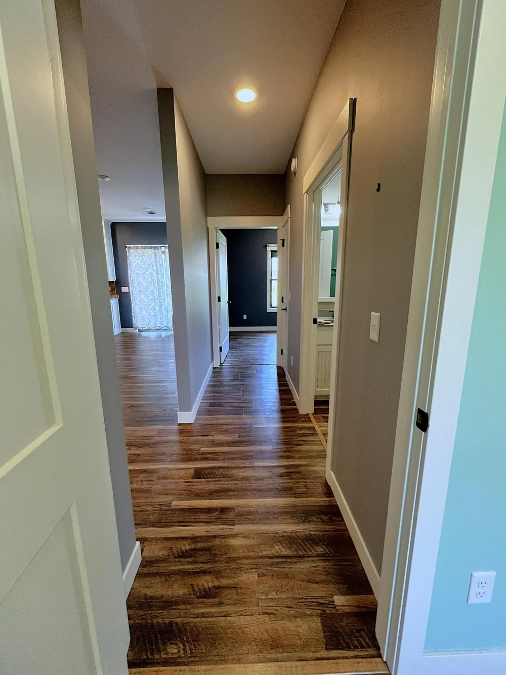 721 St James Circle Litchfield, MN 55355
