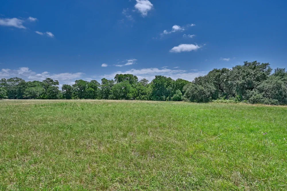 6238 Kovar Road Fayetteville, TX 78940