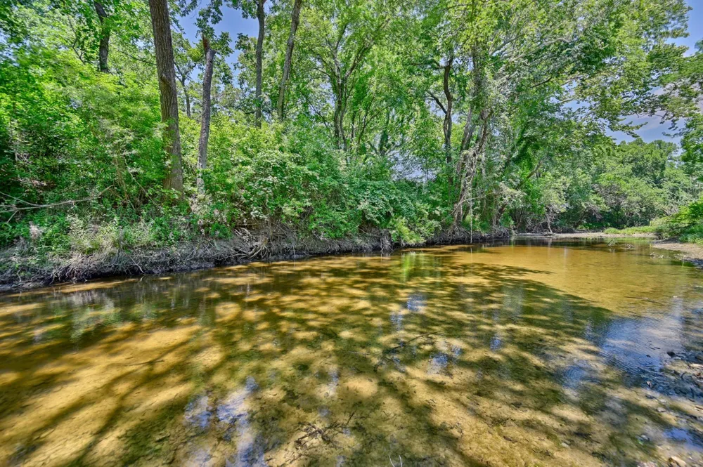 6238 Kovar Road Fayetteville, TX 78940