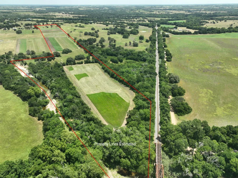 6238 Kovar Road Fayetteville, TX 78940
