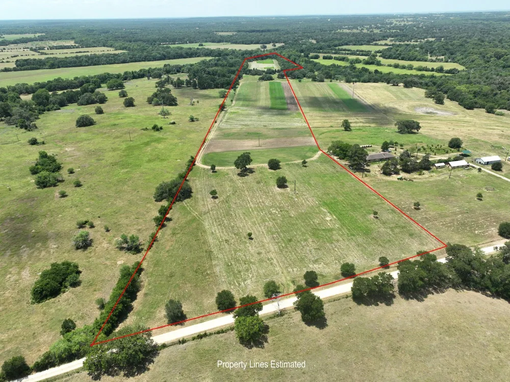 6238 Kovar Road Fayetteville, TX 78940