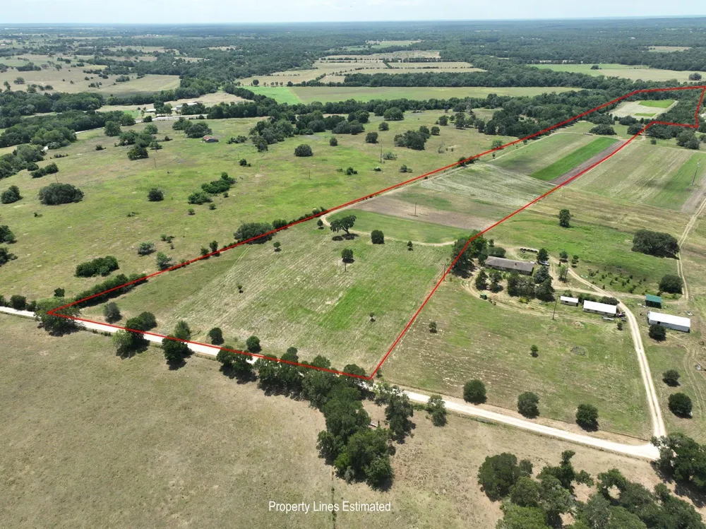 6238 Kovar Road Fayetteville, TX 78940