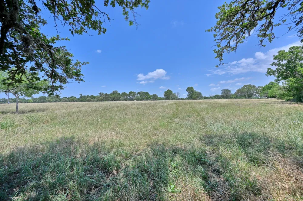 6238 Kovar Road Fayetteville, TX 78940