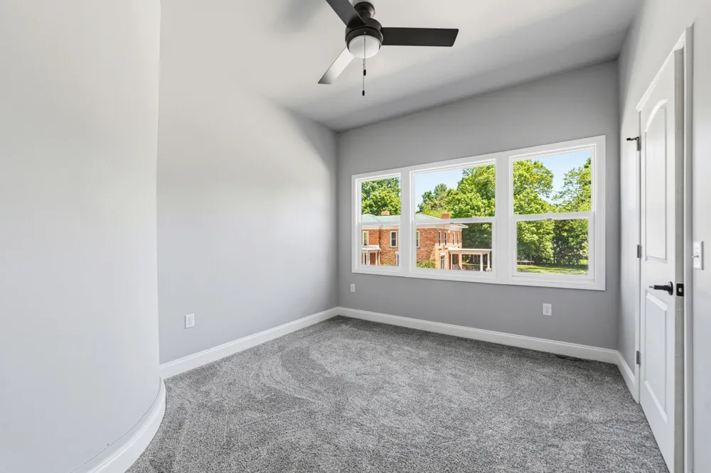 18 Franklin Street Hartford, MI 49057