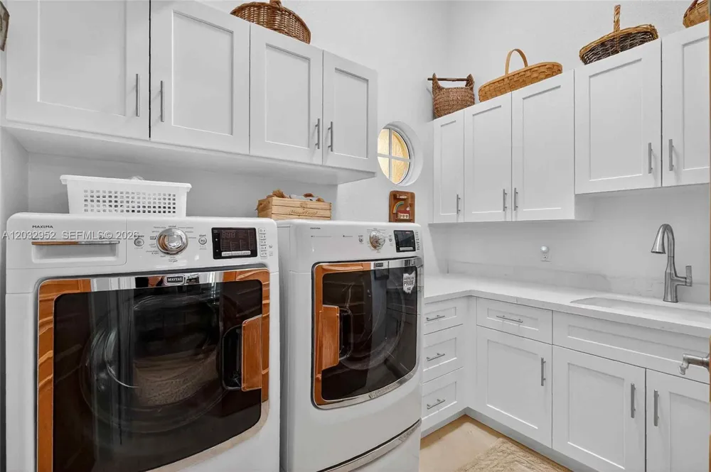 8920 SW 162nd Ter Palmetto Bay, FL 33157
