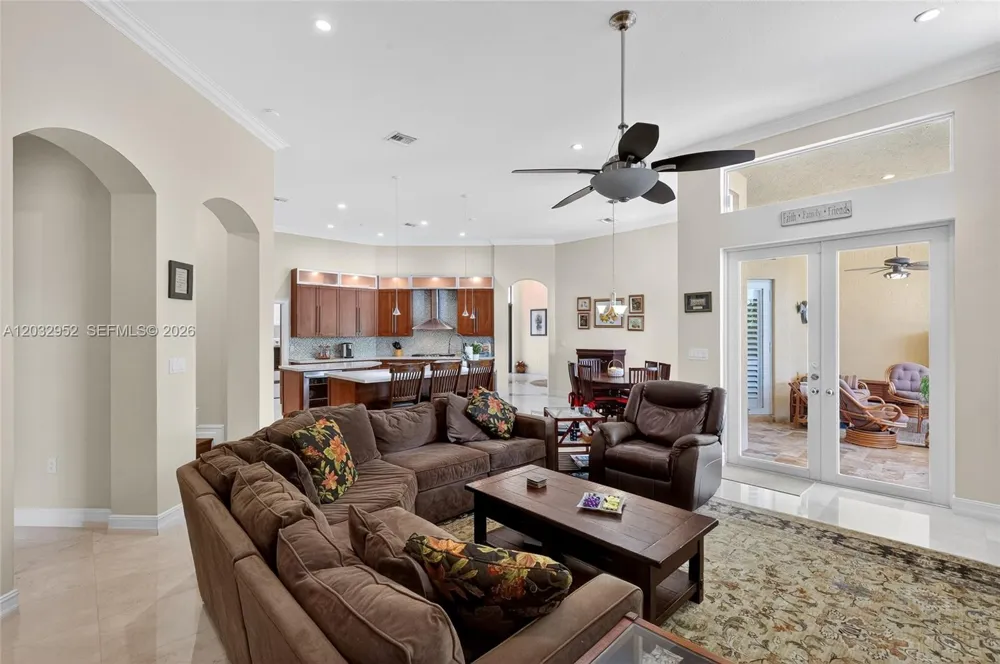 8920 SW 162nd Ter Palmetto Bay, FL 33157