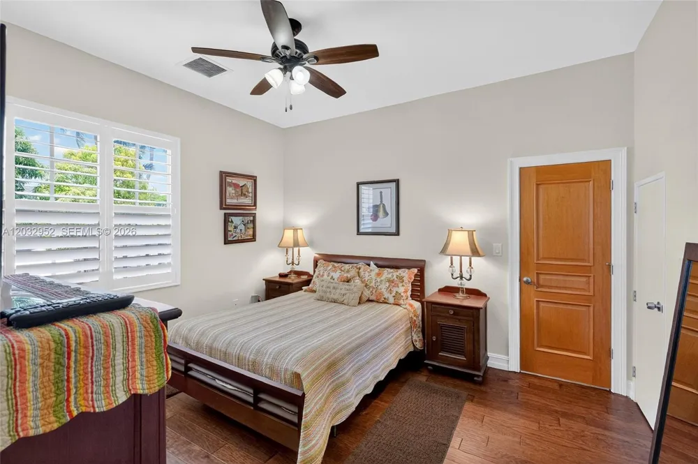 8920 SW 162nd Ter Palmetto Bay, FL 33157